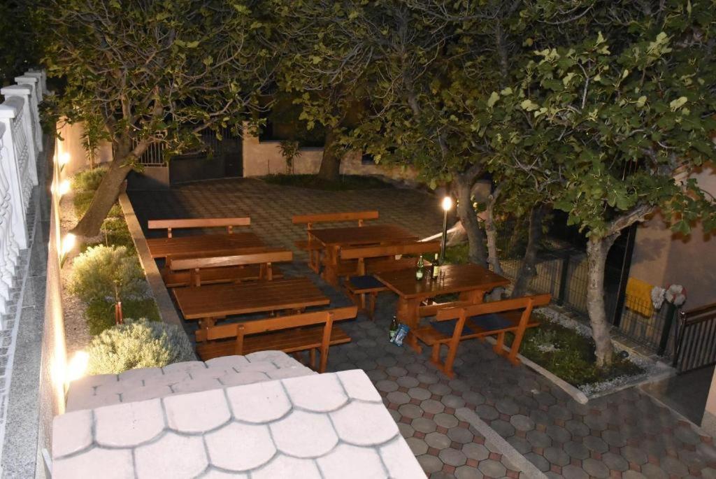 Apartmani Mira クレノヴィツァ エクステリア 写真