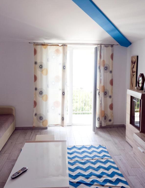 Apartmani Mira クレノヴィツァ エクステリア 写真