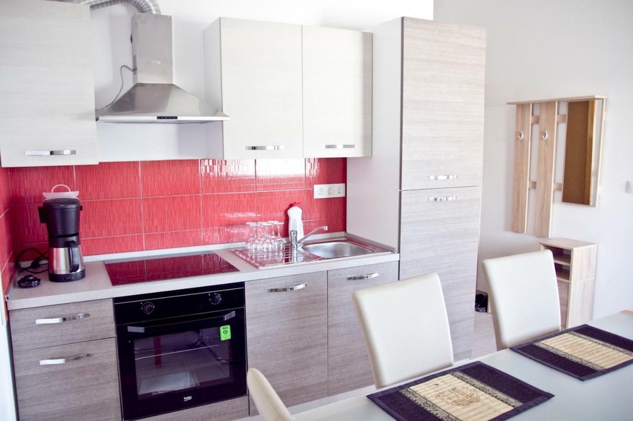 Apartmani Mira クレノヴィツァ エクステリア 写真