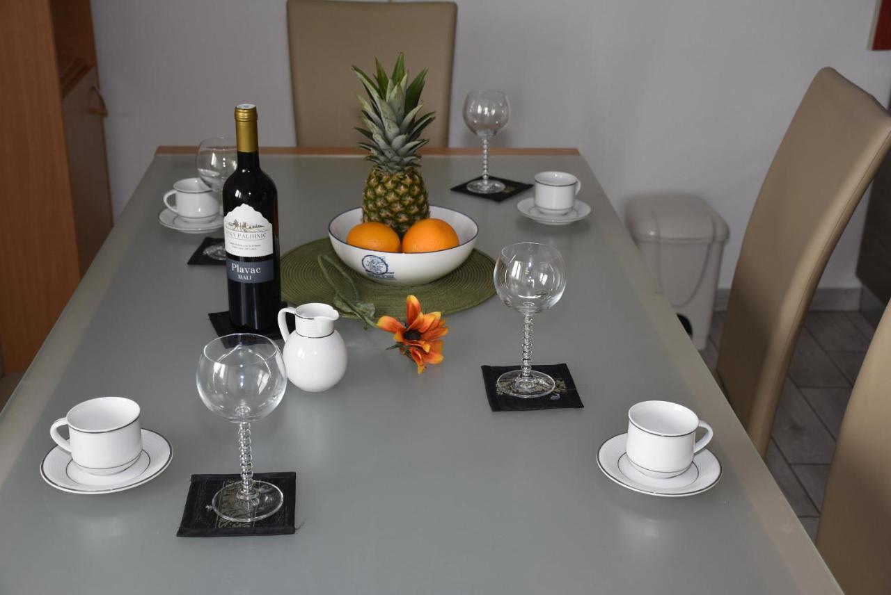 Apartmani Mira クレノヴィツァ エクステリア 写真
